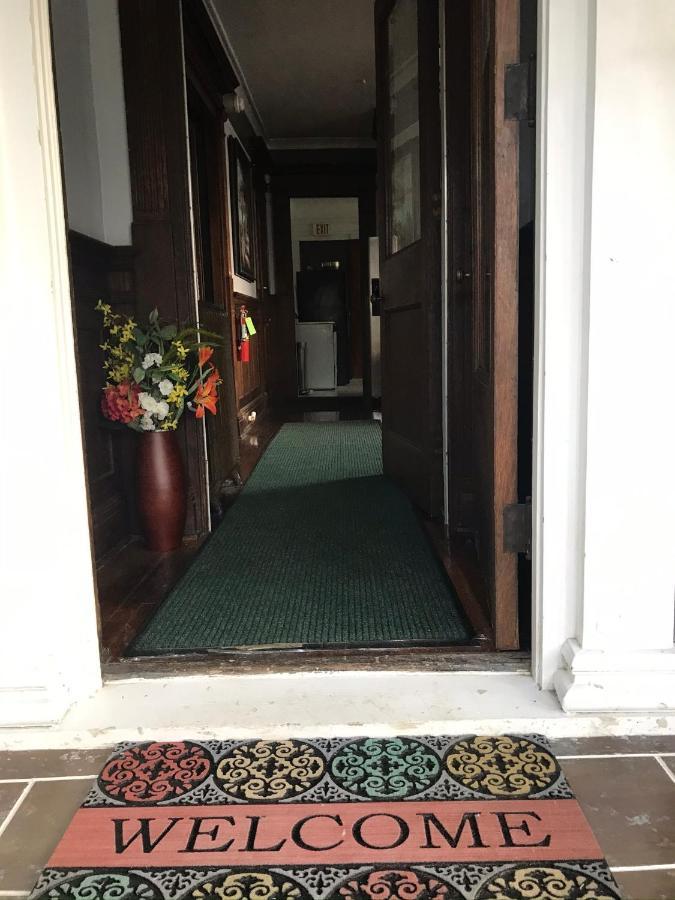 エリー 5 Star Victorian Mansion-Downtown No Locals Bed & Breakfast エクステリア 写真